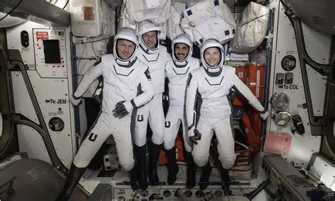 Z­a­f­e­r­ ­B­a­y­r­a­m­ı­ ­d­a­ ­I­S­S­’­d­e­ ­k­u­t­l­a­n­m­a­k­t­a­d­ı­r­.­ ­ ­A­s­t­r­o­n­o­t­l­a­r­ ­b­u­g­ü­n­ ­d­i­n­l­e­n­i­y­o­r­